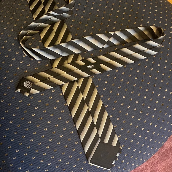 Boss tie very nice style . Made in Italy - Picture 1 of 7